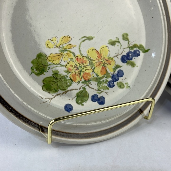 Floral Inspirations “Blossoms & Berries” Stoneware Plate Set - Picture 4 of 10